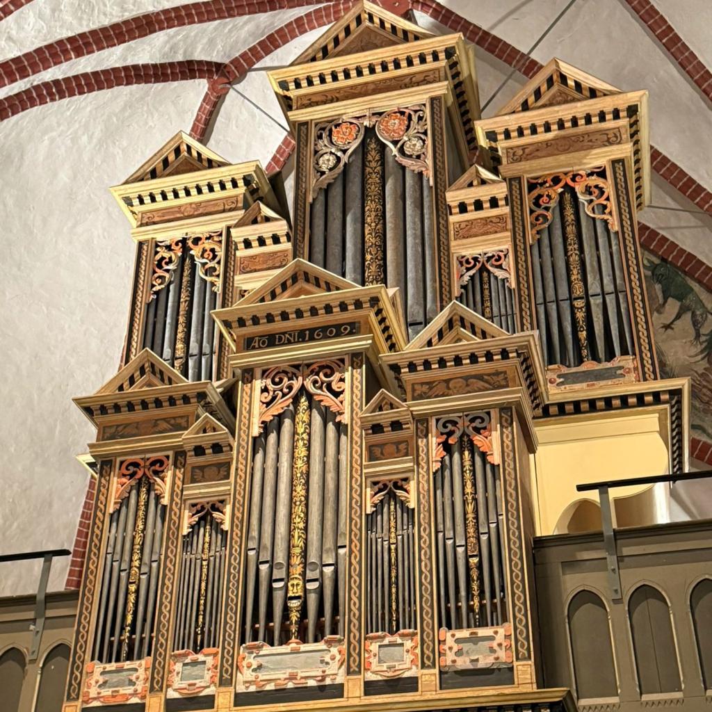 Orgel Plate 2 - © Christian Wiebeck